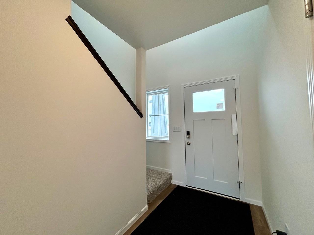 6750 Meadow View Dr S - Photo 2 of 28