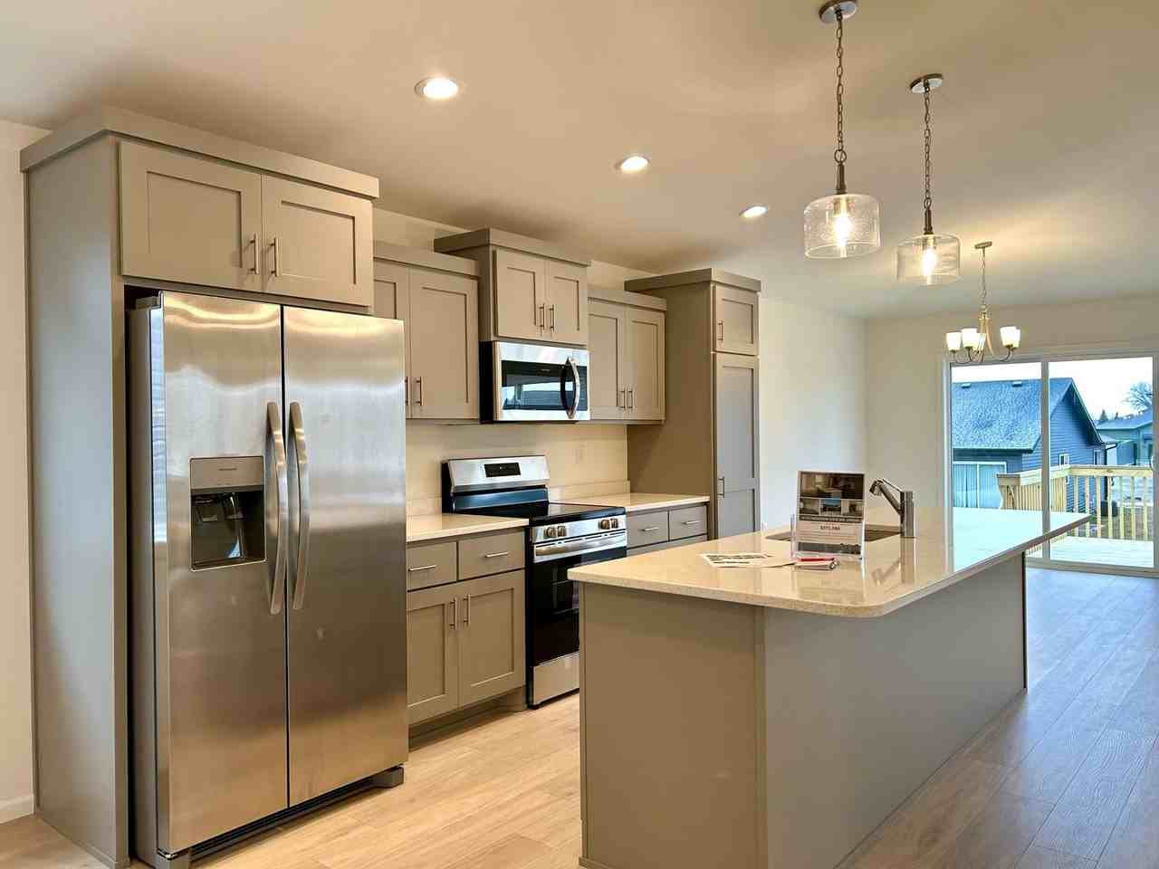 6146 6146 Martin Lane Way - Photo 5 of 33