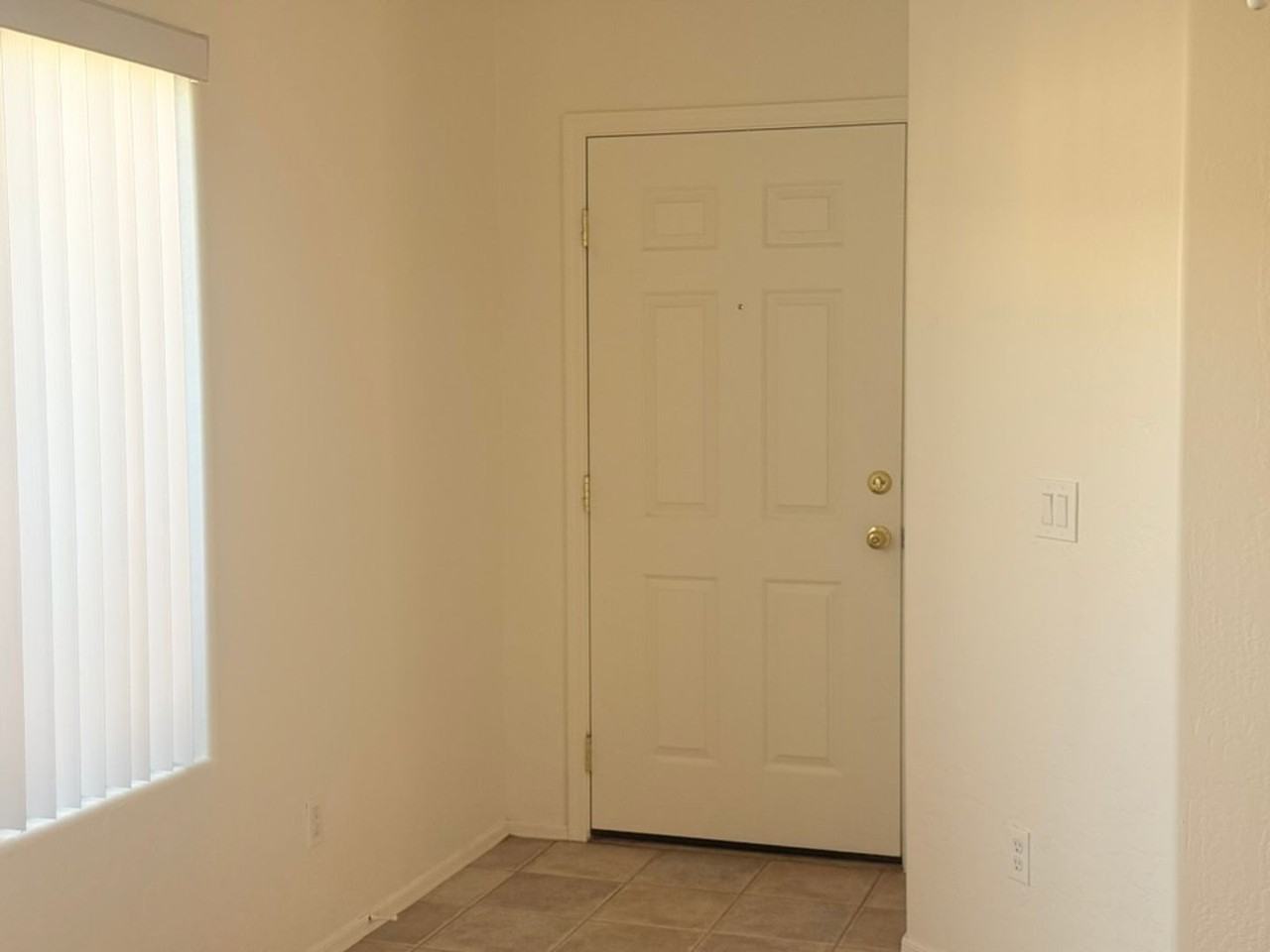 2618 N 107th Ln - Photo 4 of 50