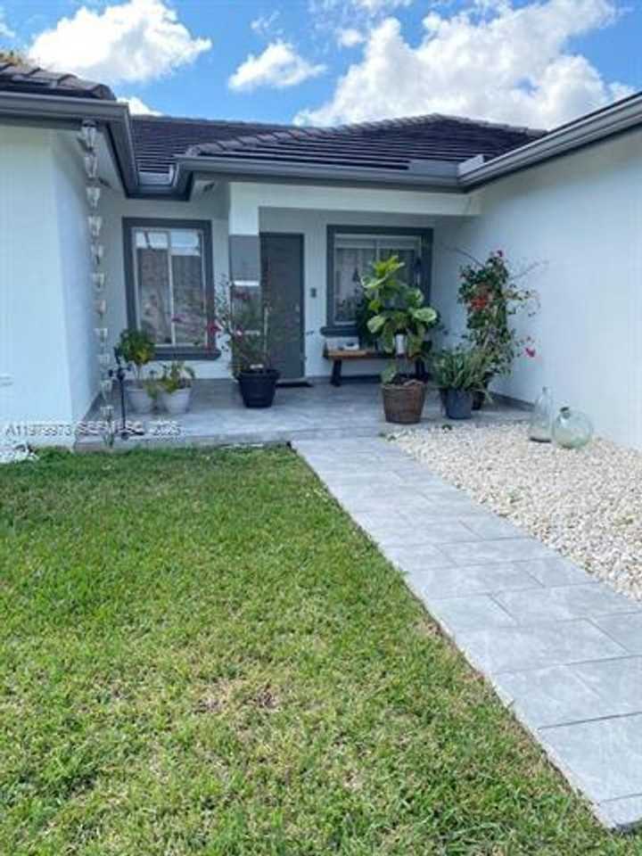 12792 Sw 209th St #12792 - Photo 2 of 50