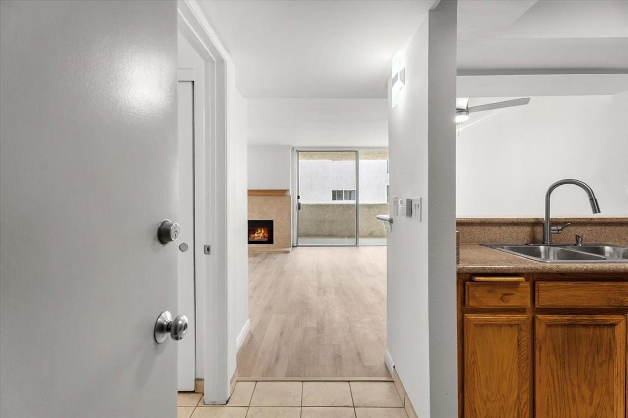 5325 Newcastle Ave #232