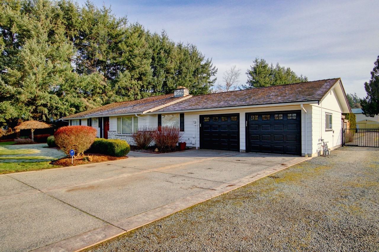 9929 District Line Rd - Photo 2 of 43