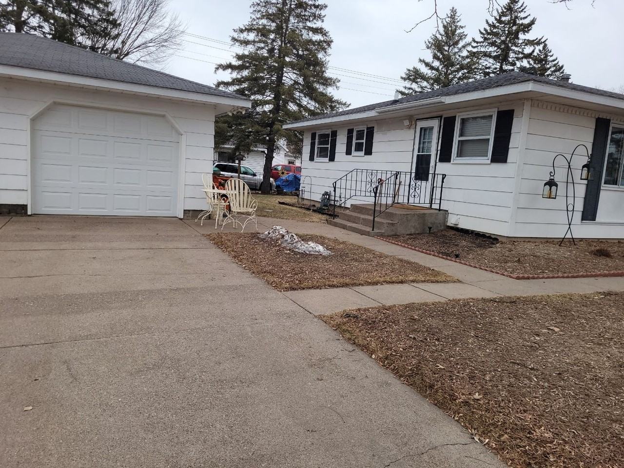 808 Coleman St - Photo 2 of 11