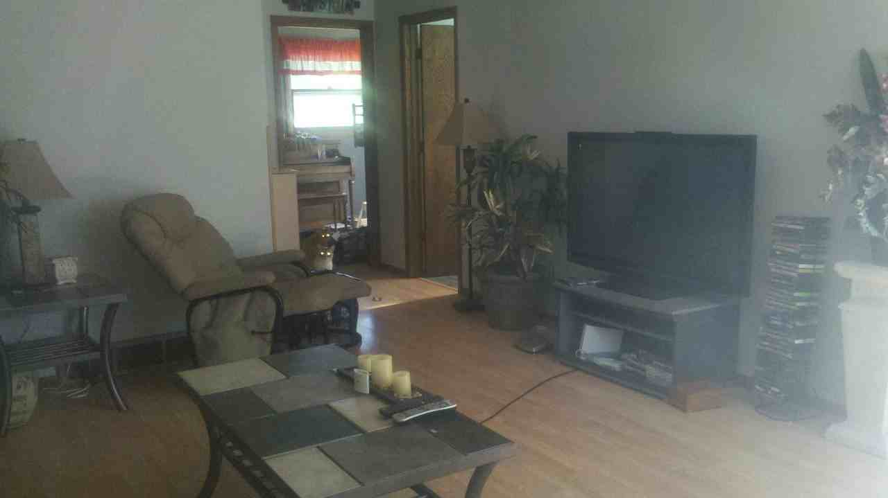 808 Coleman St - Photo 4 of 11