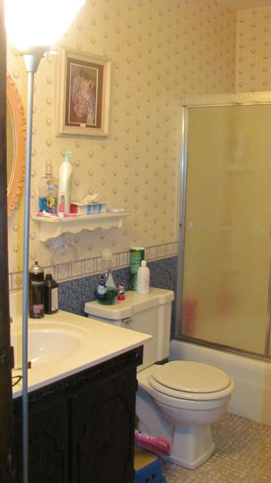 808 Coleman St - Photo 7 of 11