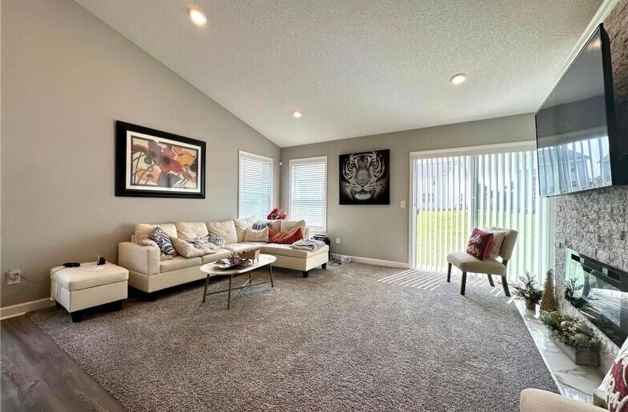 9677 52nd Ln Ne - Photo 4 of 15