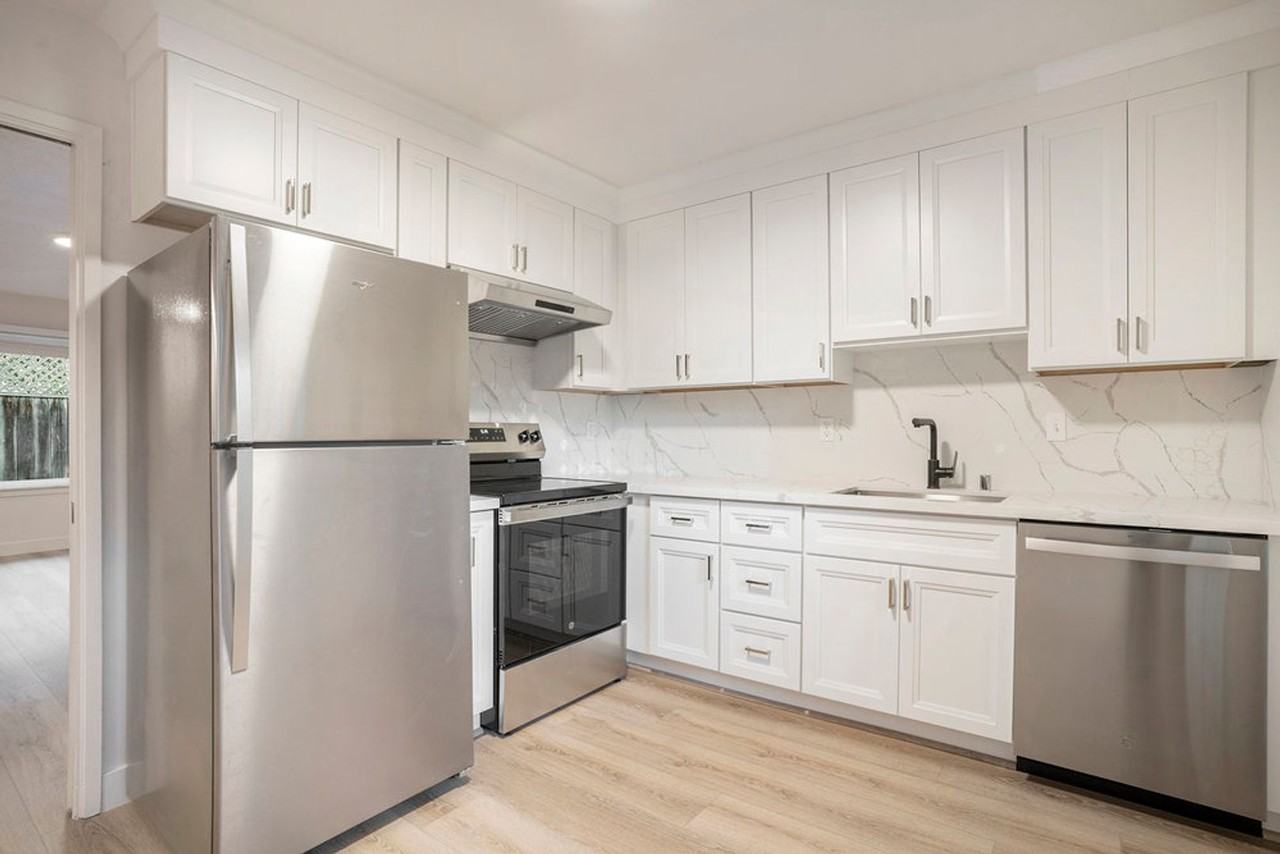 1117 Park Ave #D - Photo 4 of 10