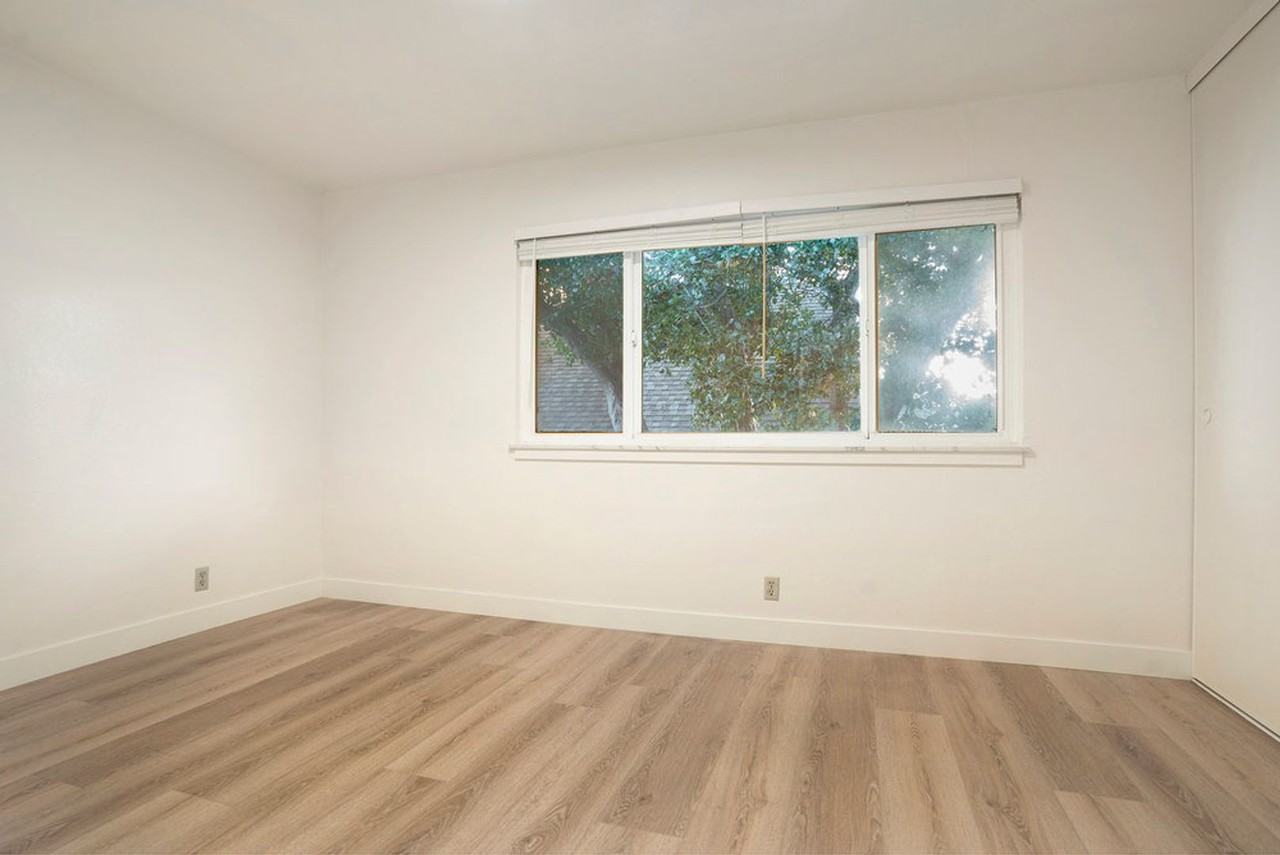 1117 Park Ave #D - Photo 7 of 10