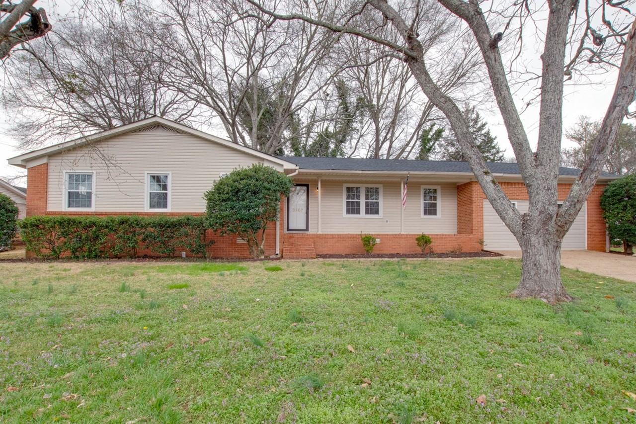 9802 Dolphin Dr Se - Photo 2 of 25