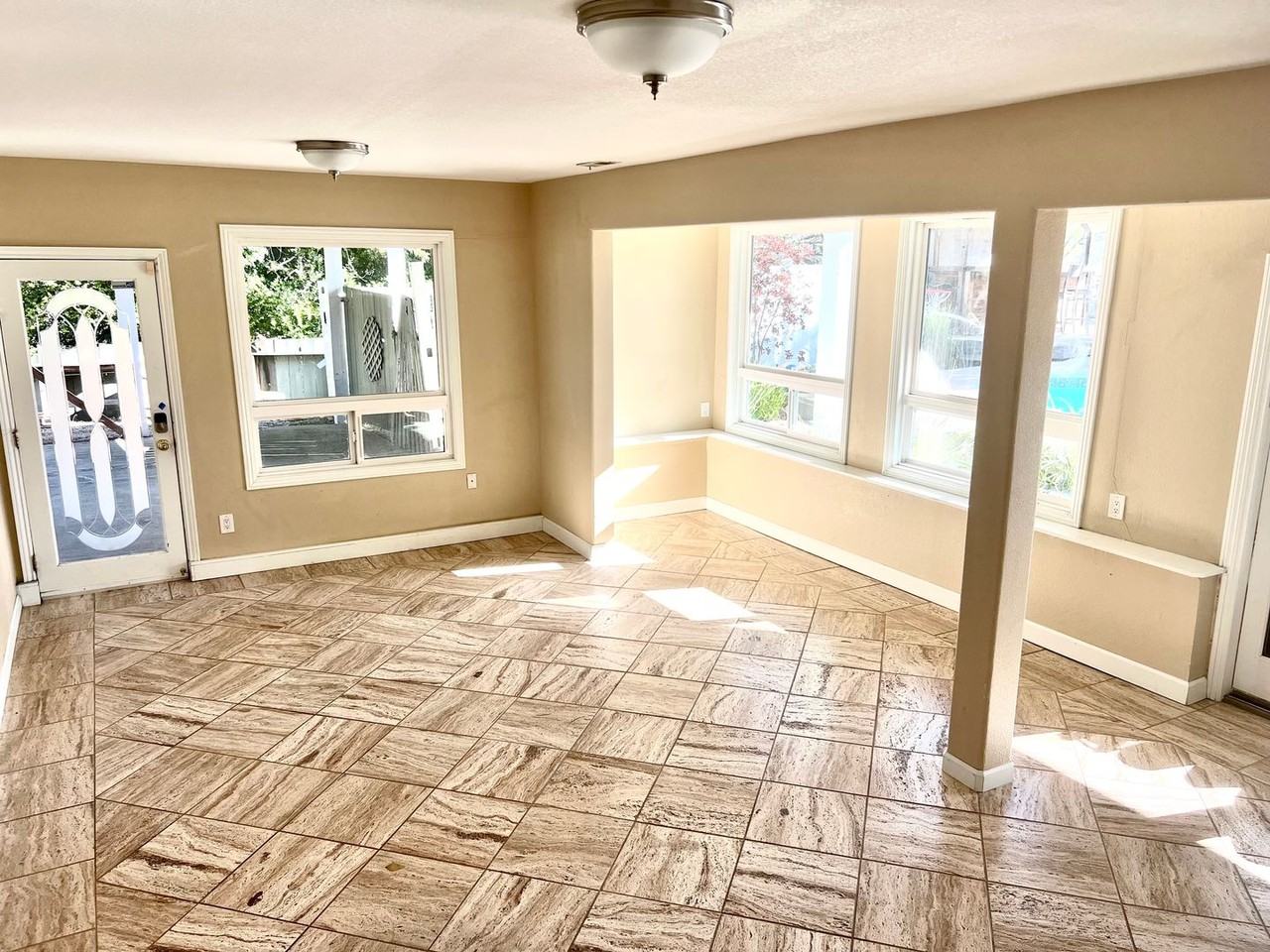 20427 Hunters Hill Rd - Photo 6 of 48