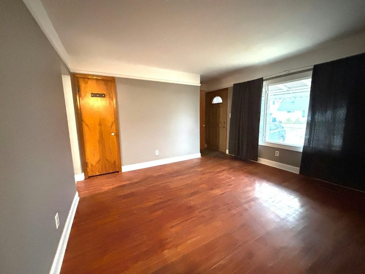 24408 Lauren Avenue - Photo 2 of 14