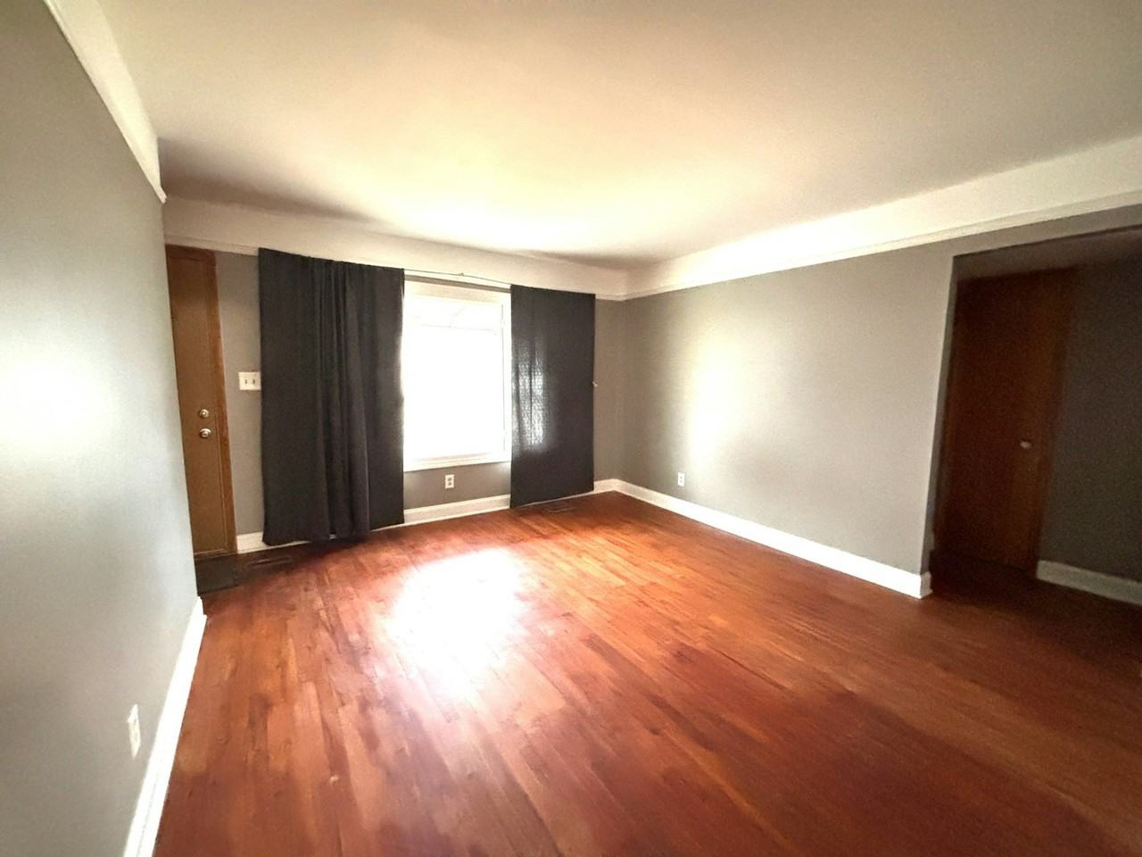 24408 Lauren Avenue - Photo 3 of 14