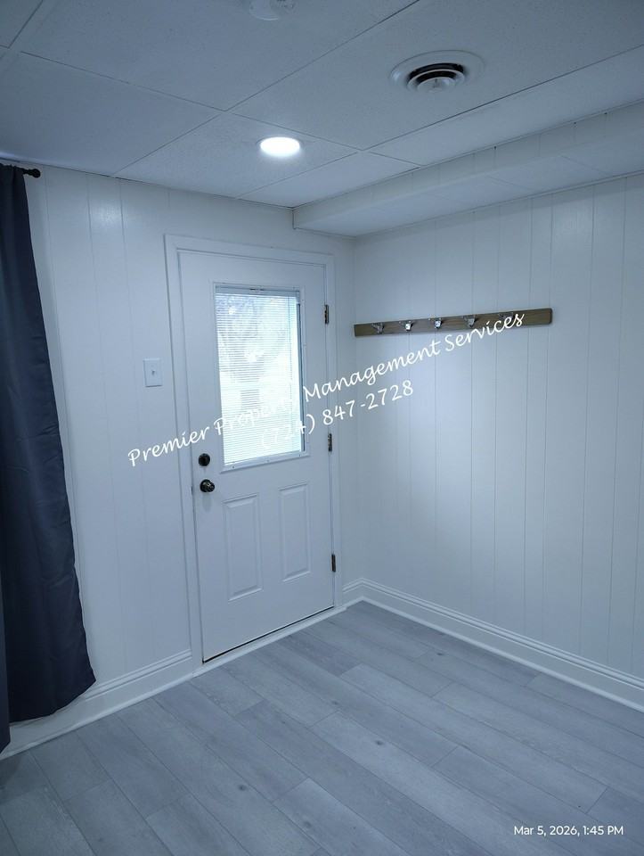 906 Clyde Street - Photo 4 of 20