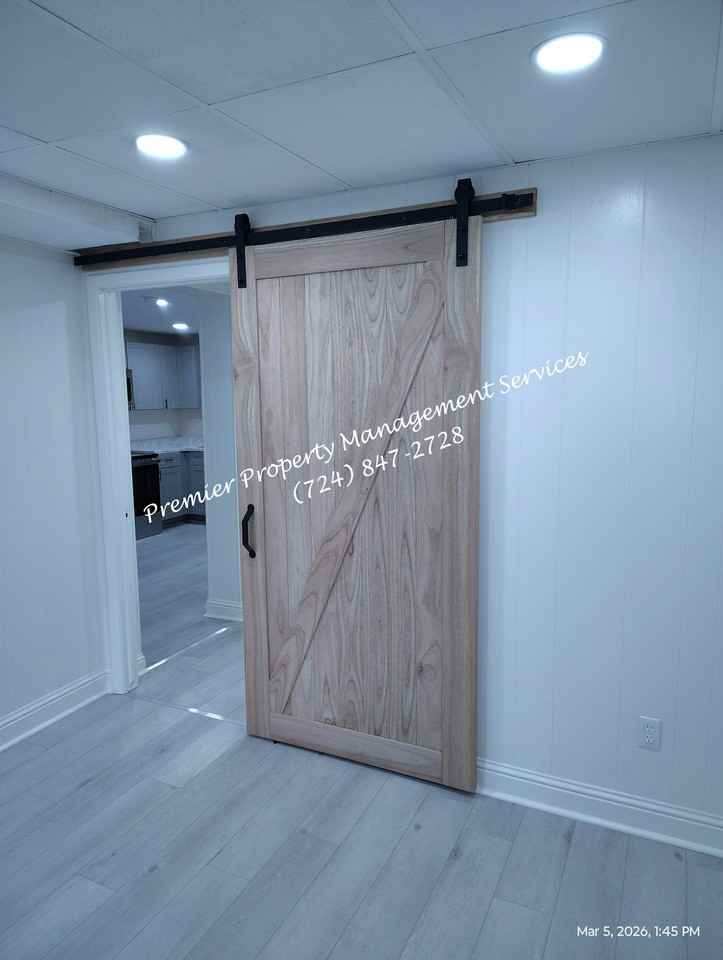 906 Clyde Street - Photo 5 of 20