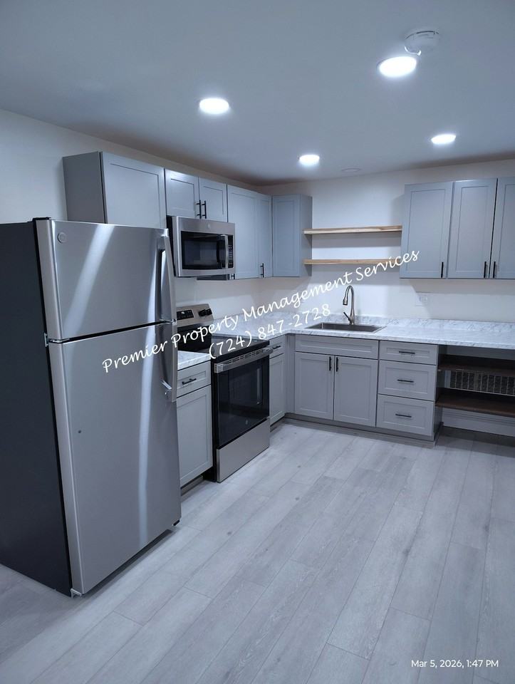 906 Clyde Street - Photo 7 of 20