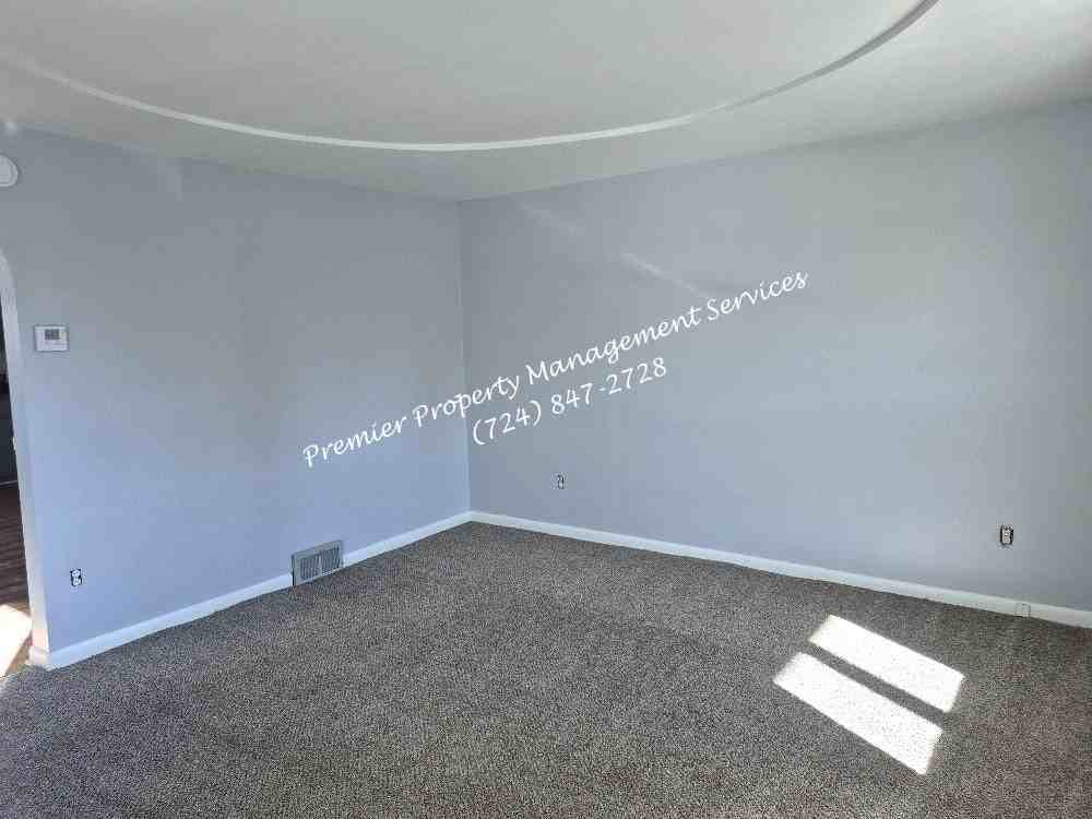 3406 3rd Avenue - Photo 4 of 13