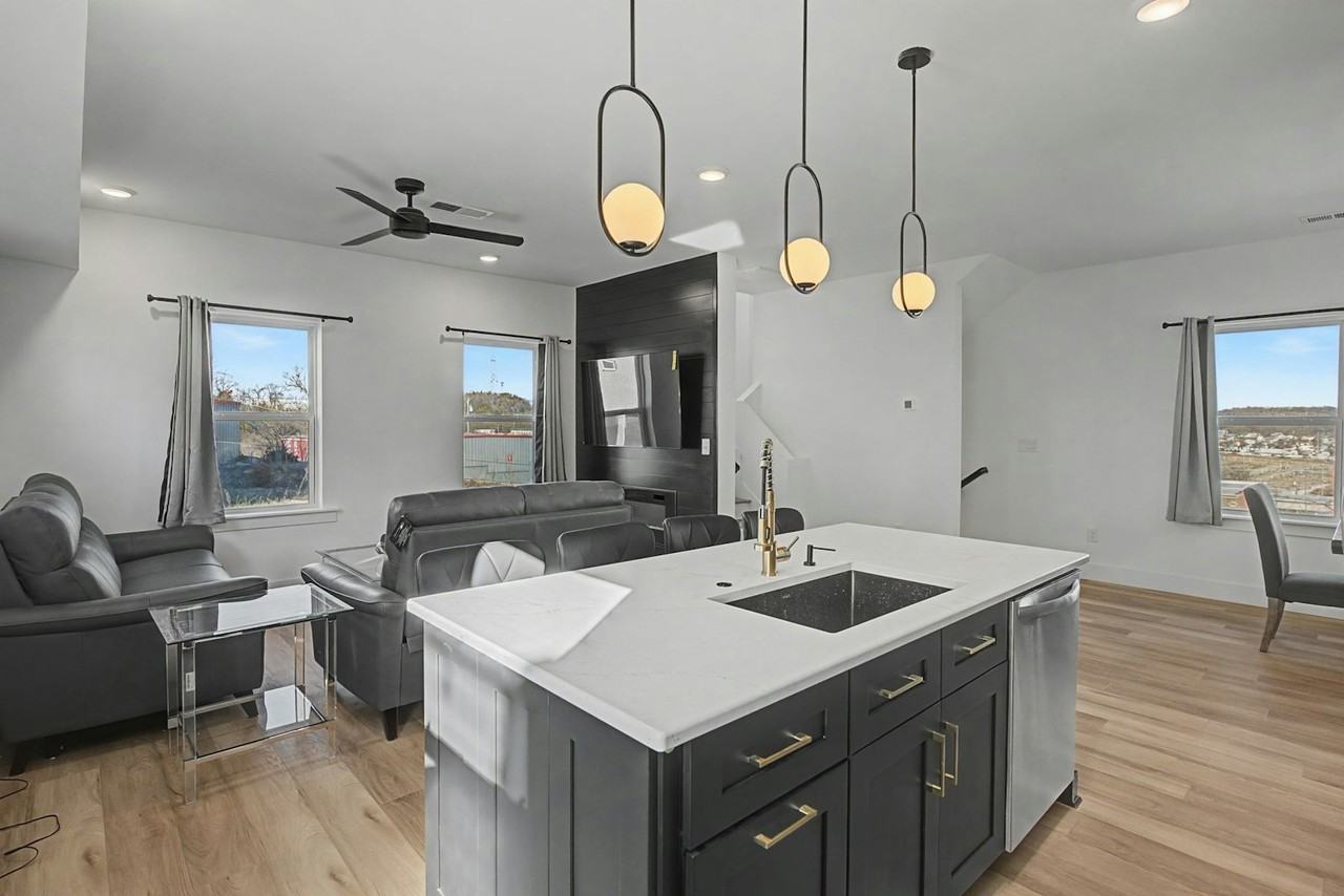 1241 North Avondale Circle #121 - Photo 5 of 28