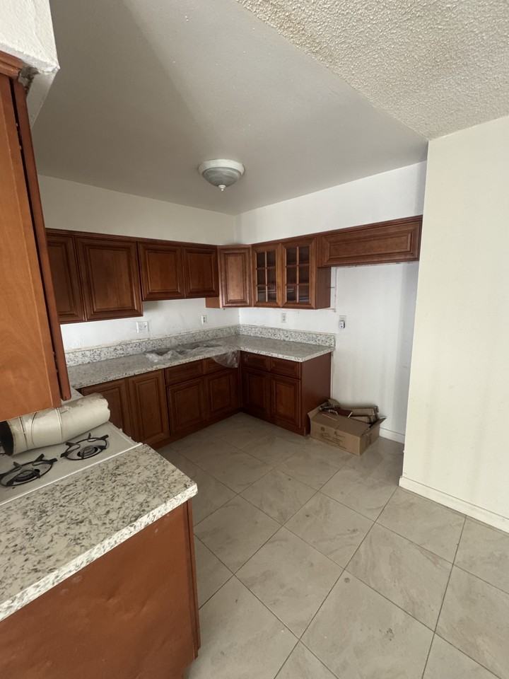 13115 Cypress St #15 - Photo 5 of 10