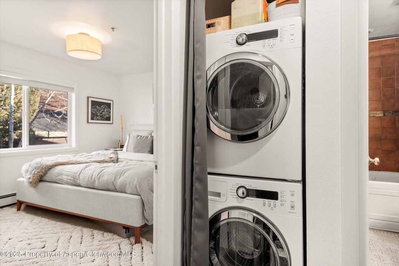 326 Midland Ave Unit 308 - Photo 6 of 11