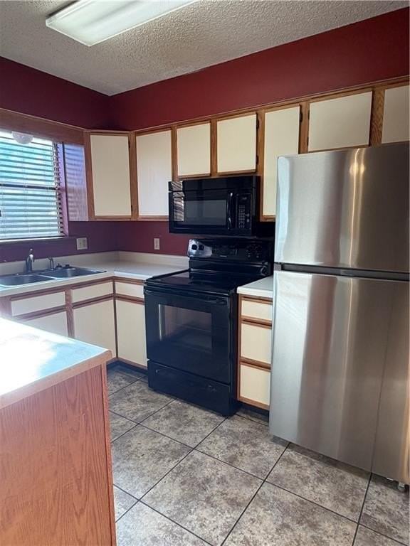 460 N Garrett St #D - Photo 2 of 11