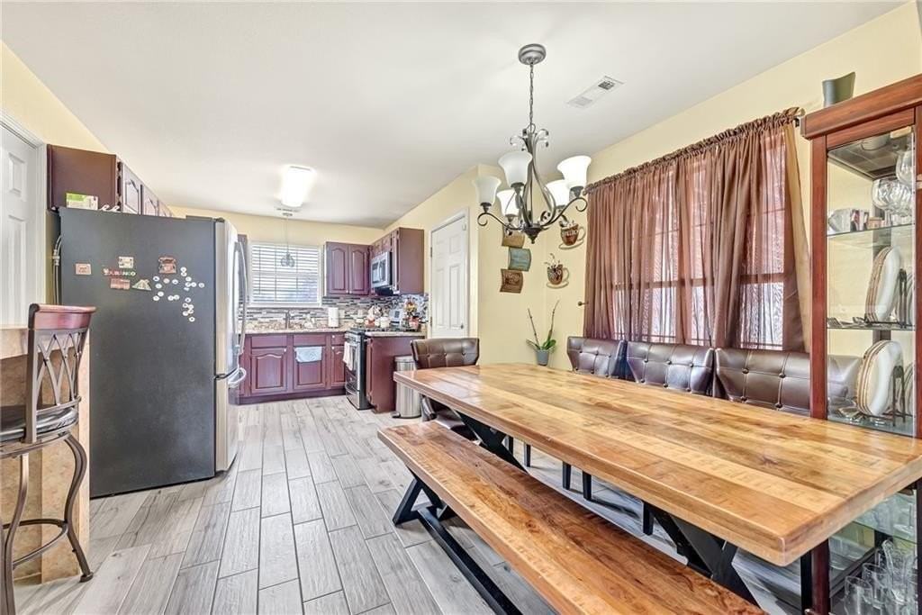 122 S Bailey St - Photo 6 of 21