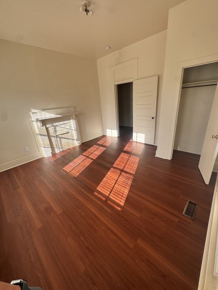 4208 47th Ave N #1 - Photo 6 of 19