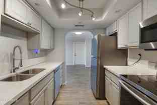 10444 N 69th St Apt 127 - Photo 1 of 1