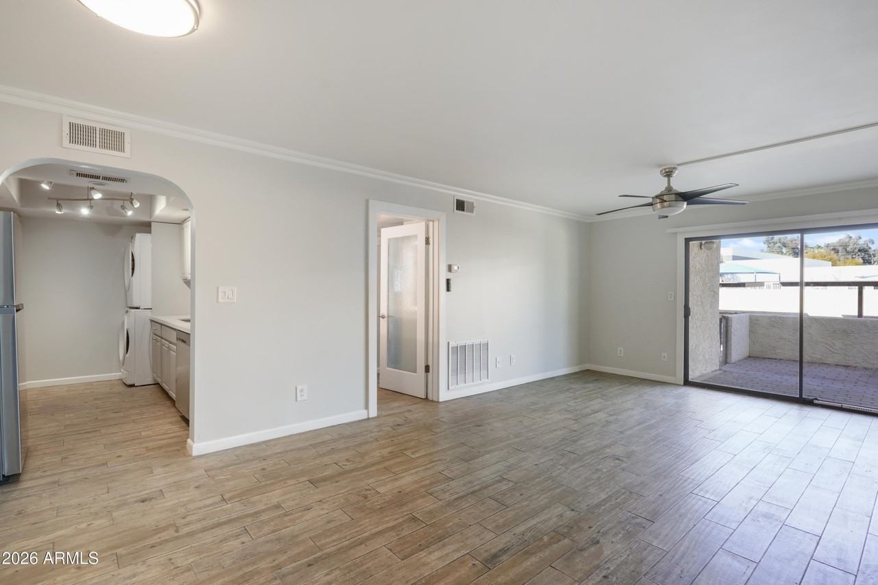 10444 N 69th St Apt 127 - Photo 5 of 10