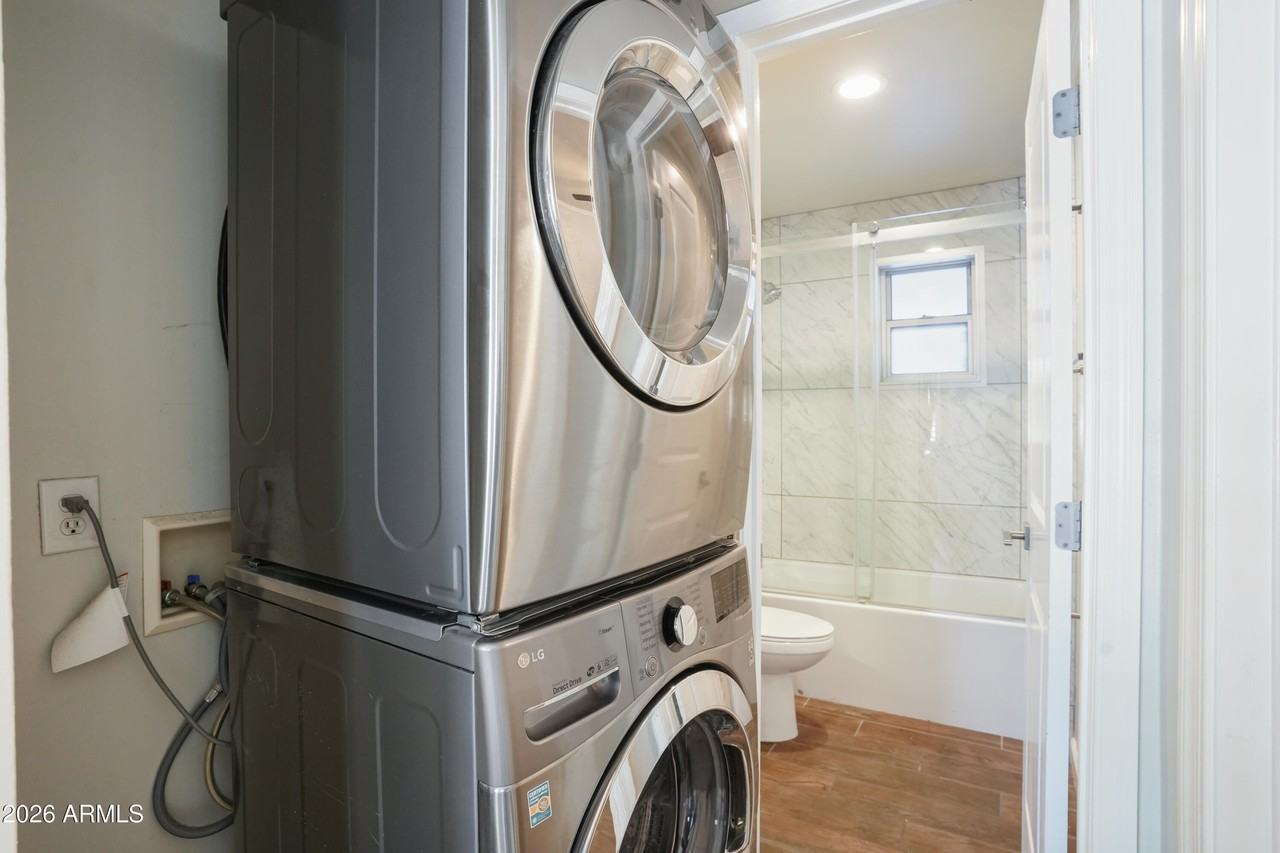 3426 N Miller Rd Apt 5 - Photo 5 of 10