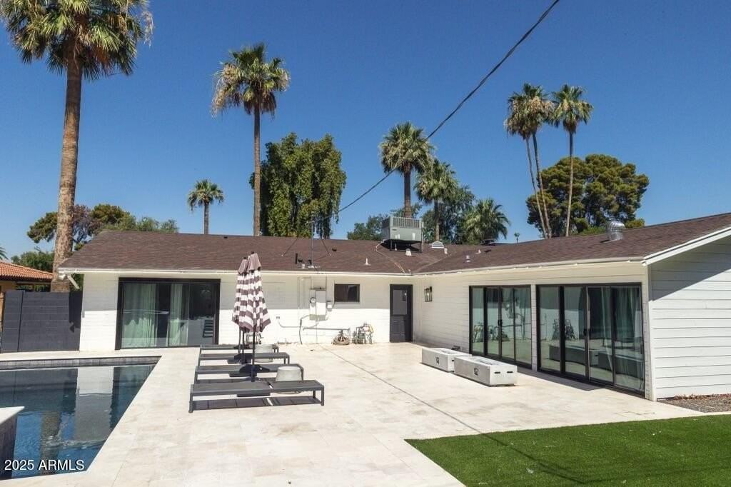 5323 N 6th St - Photo 4 of 40