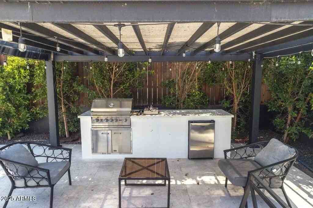 5323 N 6th St - Photo 5 of 40