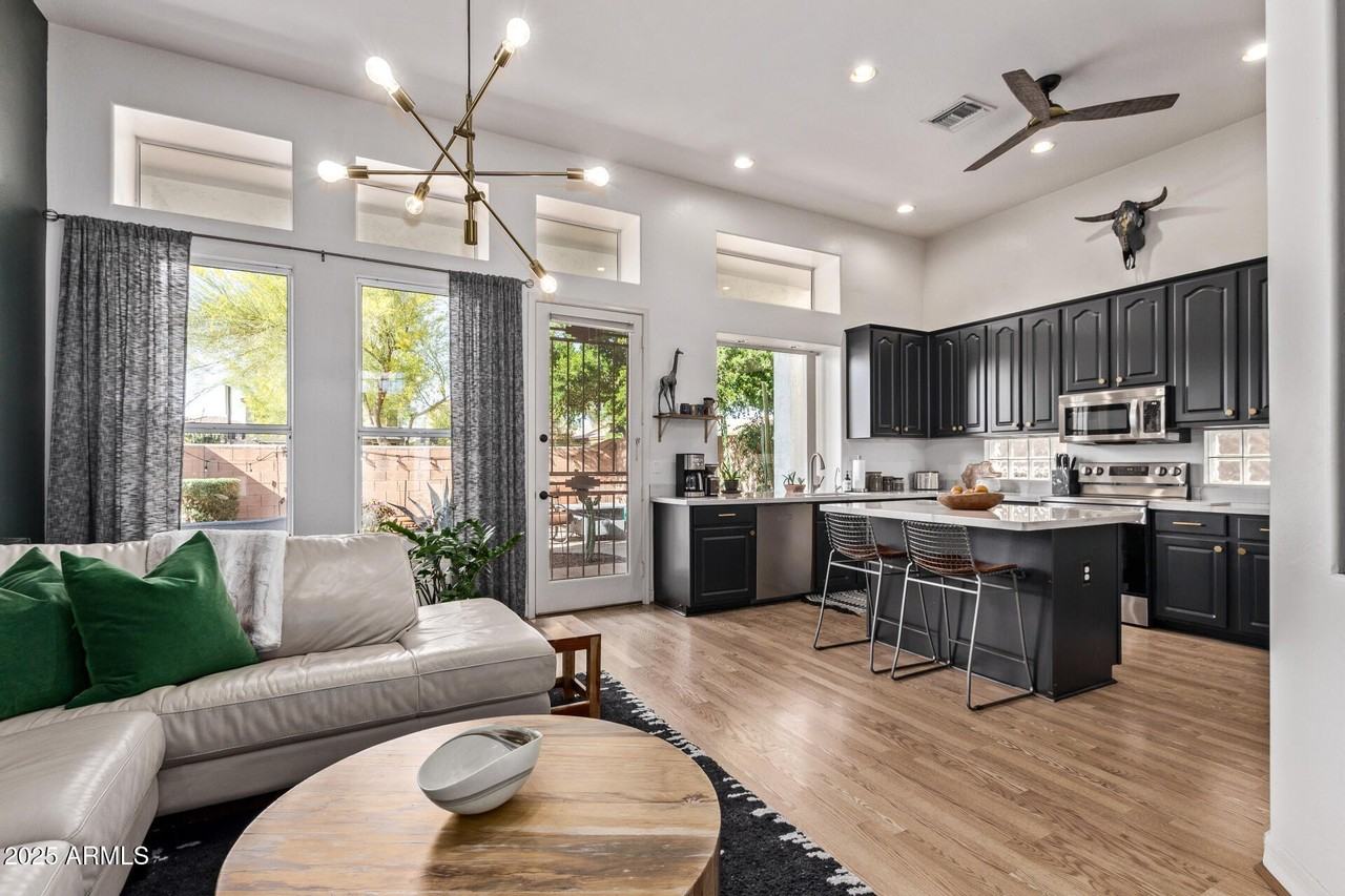 4232 E Desert Marigold Dr - Photo 3 of 28