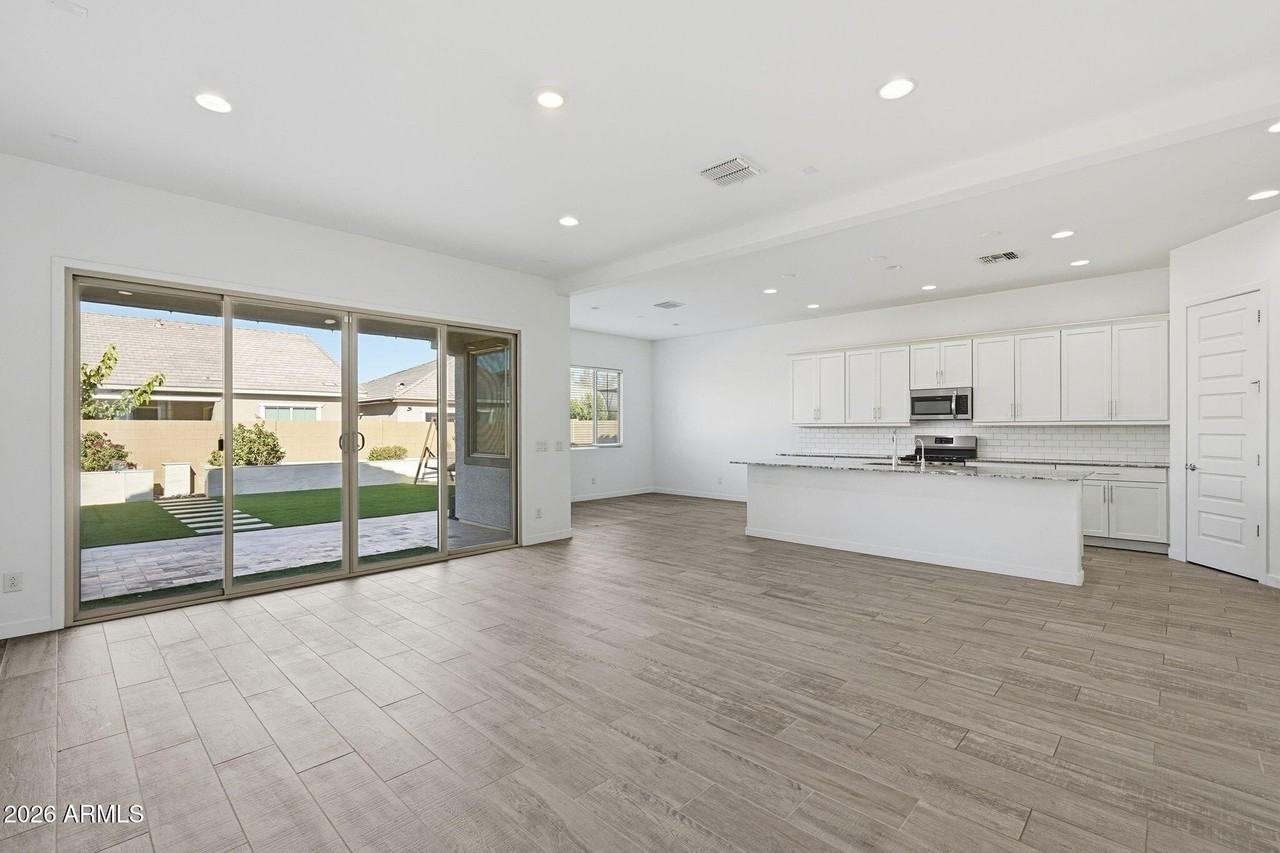 204 E Taurus Pl - Photo 3 of 27