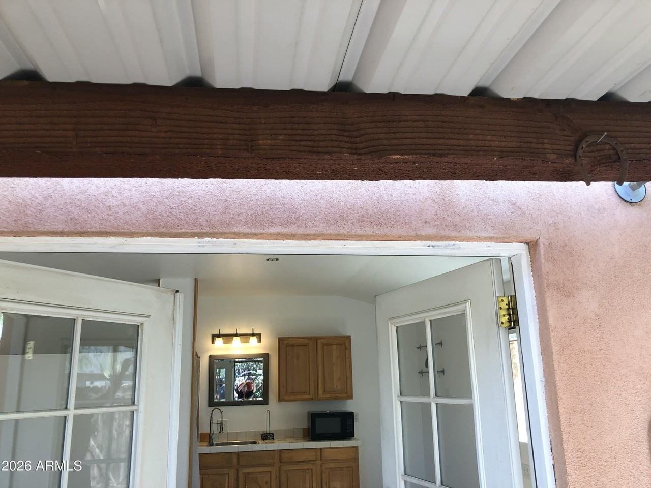 708 W Howe St Unit 1 - Photo 6 of 11