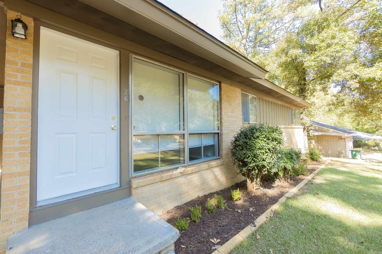 26 Greenway Dr - Photo 4 of 28