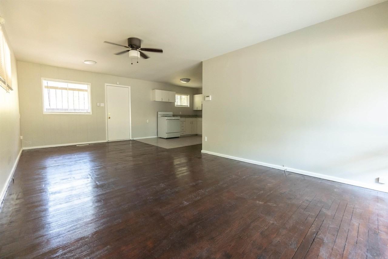 26 Greenway Dr - Photo 6 of 28