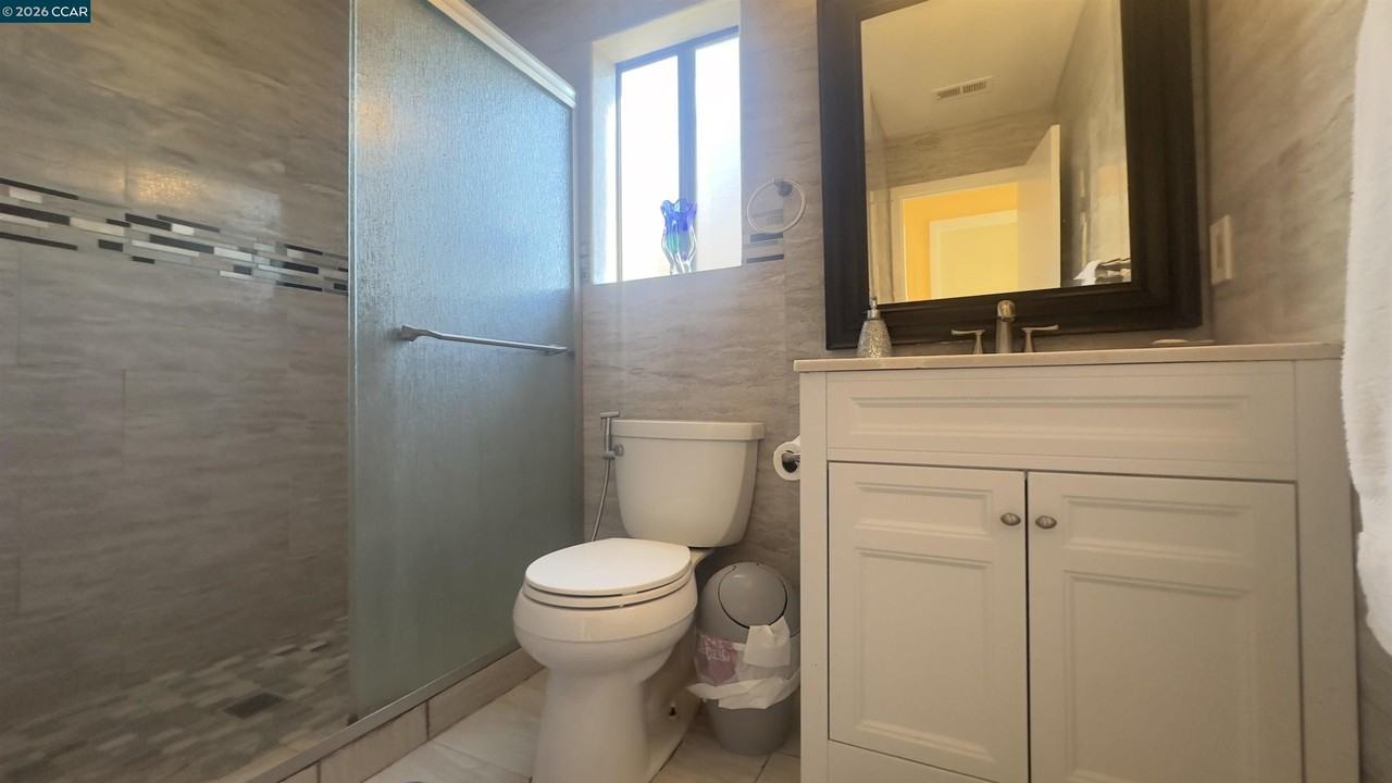 178 Maple Ct - Photo 2 of 5