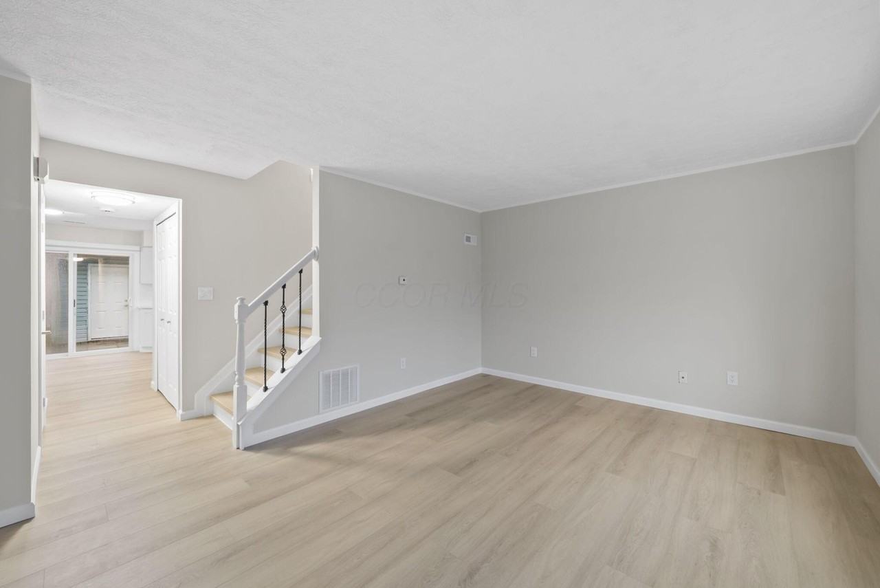 5153 Norwich St - Photo 6 of 41