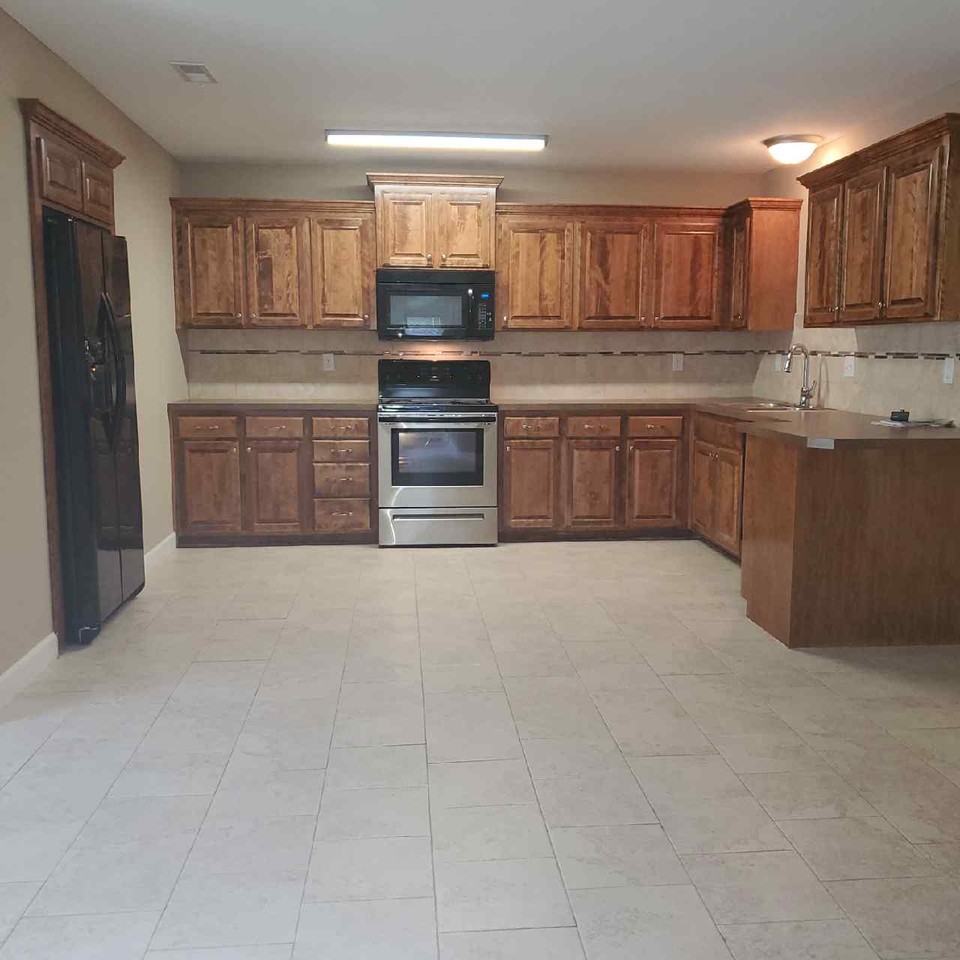 901 W Gay St #B - Photo 3 of 15