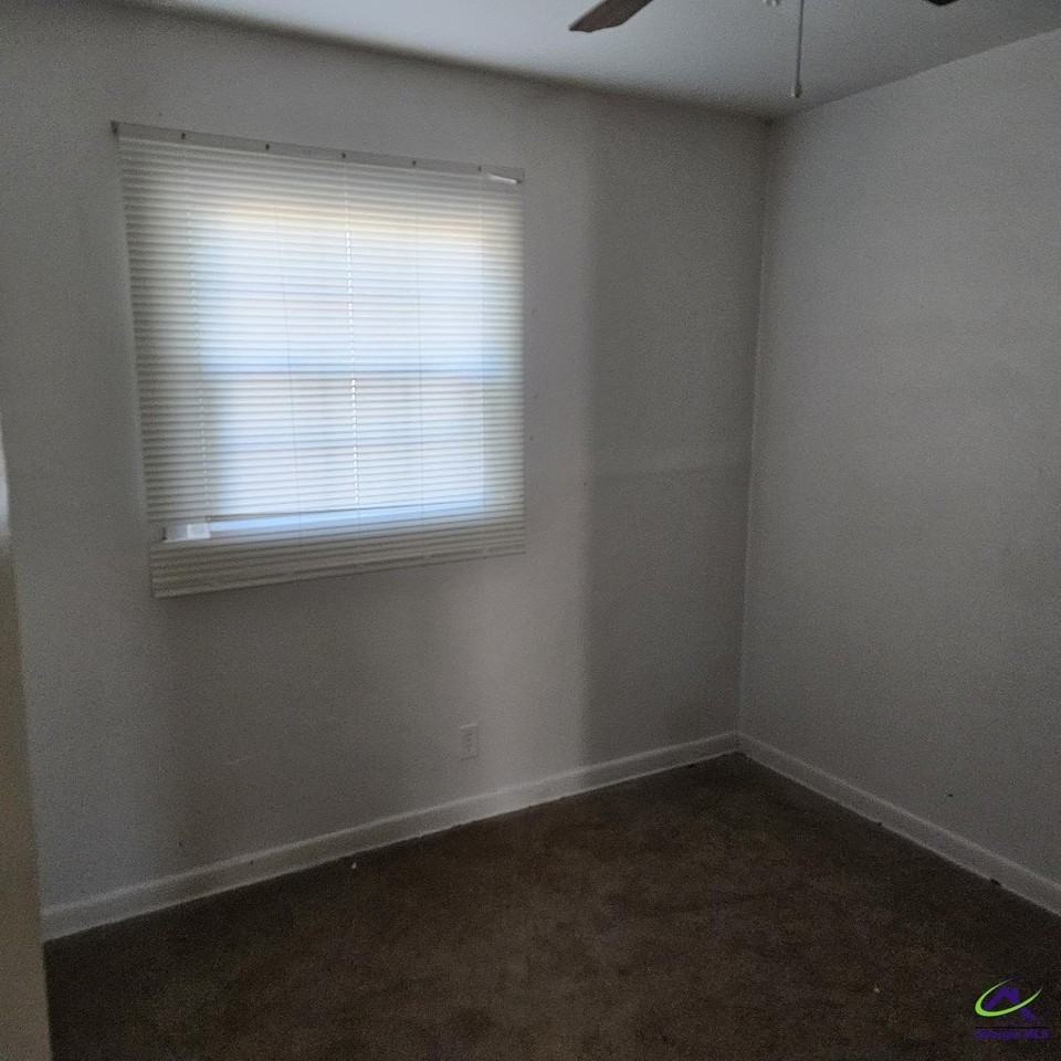 306 Kingsbury Cir - Photo 5 of 11