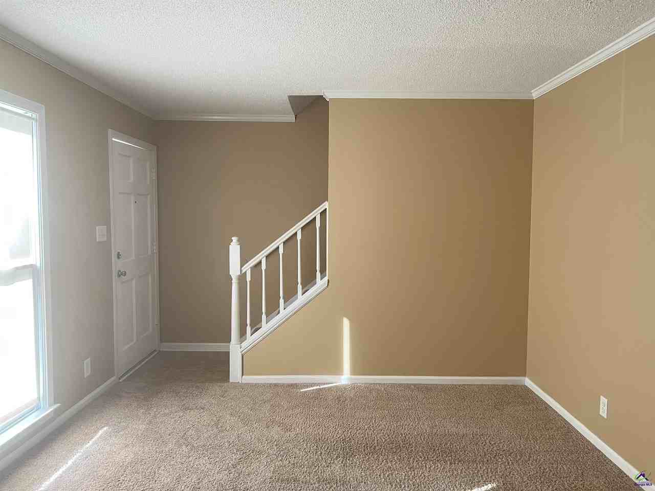 137 N Springs Ct - Photo 3 of 24