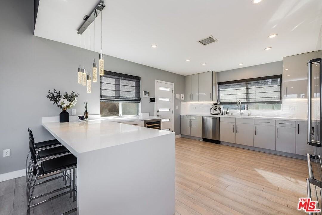 7191 Pacific View Dr - Photo 7 of 26