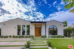 featured image of 4705 Saloma Ave