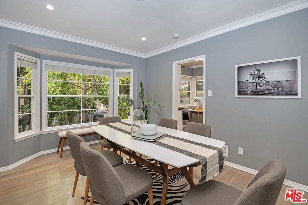 852 11th St - Photo 5 of 15