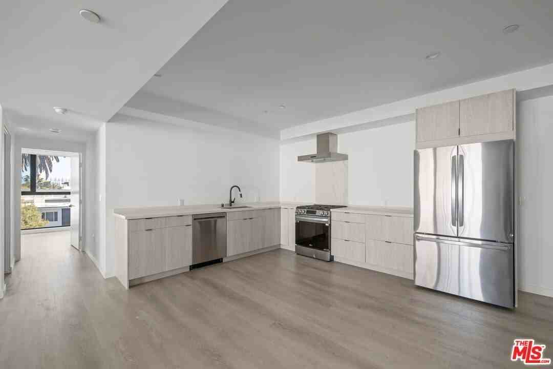 3755 S Canfield Ave Unit 301 - Photo 2 of 33