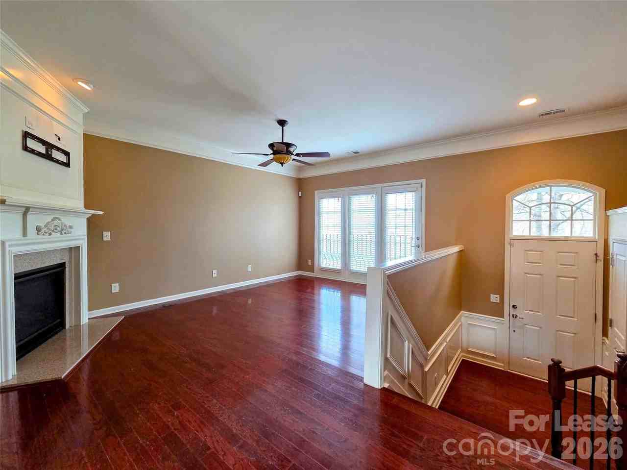 1114 Drayton Ct - Photo 3 of 31