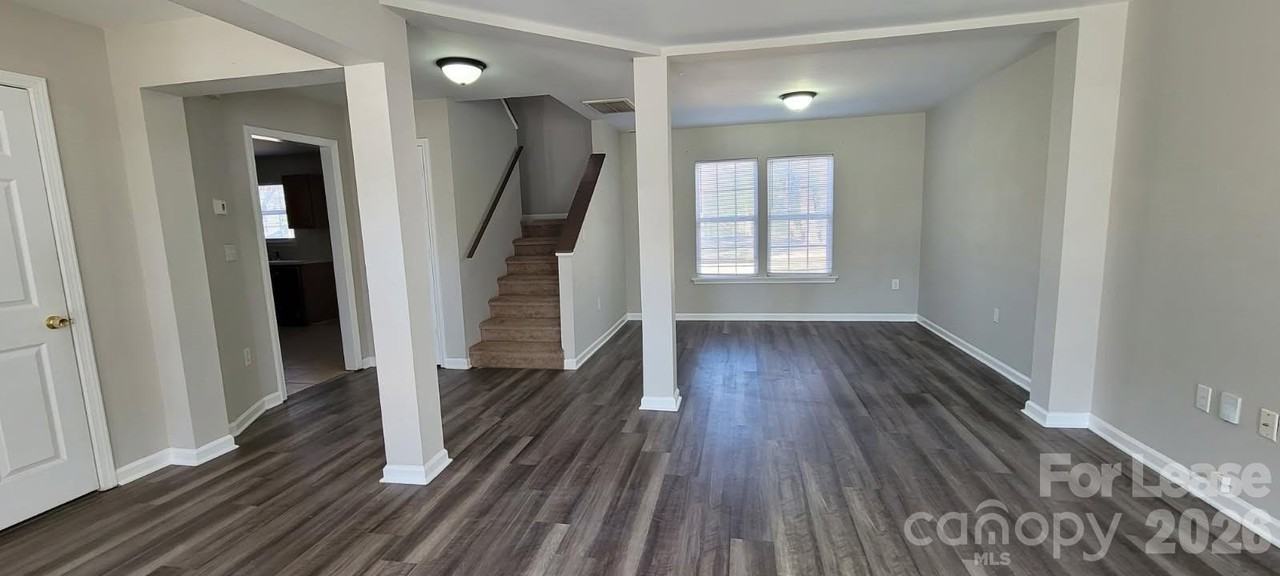 4539 Springview Rd - Photo 2 of 19