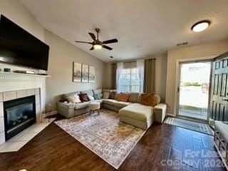 1216 Winding Path Rd - Photo 3 of 20