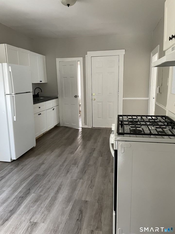 45 Frank St - Photo 2 of 4