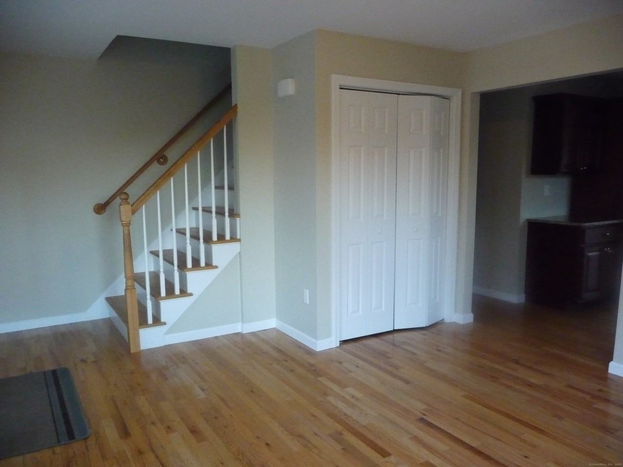 632 Westchester Rd Unit B - Photo 3 of 24